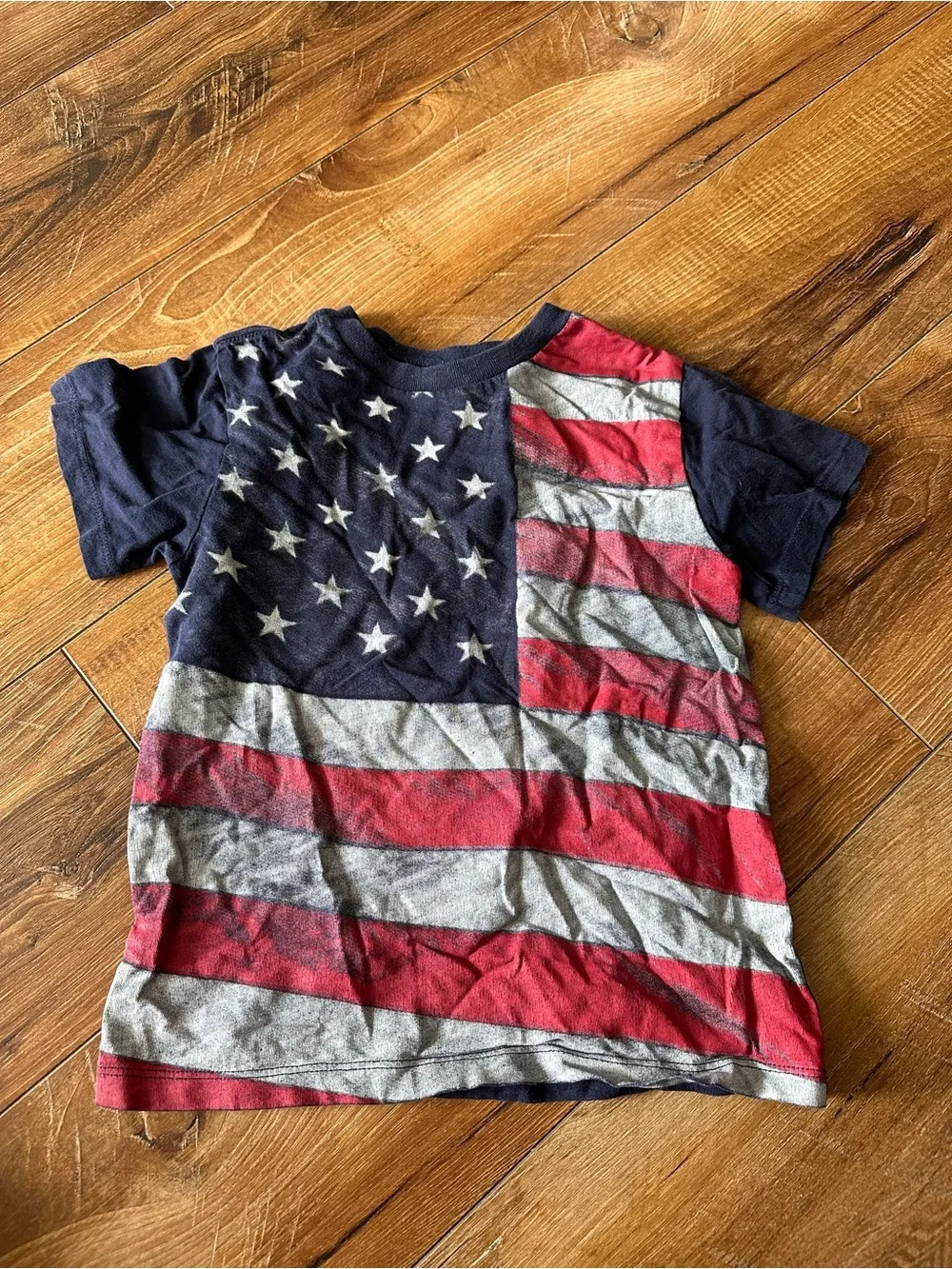 Children’s place size 4 flag shirt